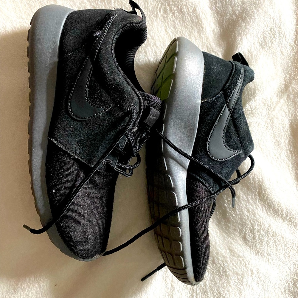 Nike Roshe RUn shoes